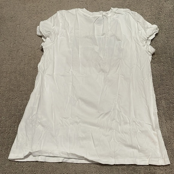 Levi’s short sleeve tee - Picture 2 of 4